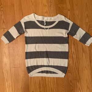 Aeropostale Grey and White Mid-Sleeve Sweater